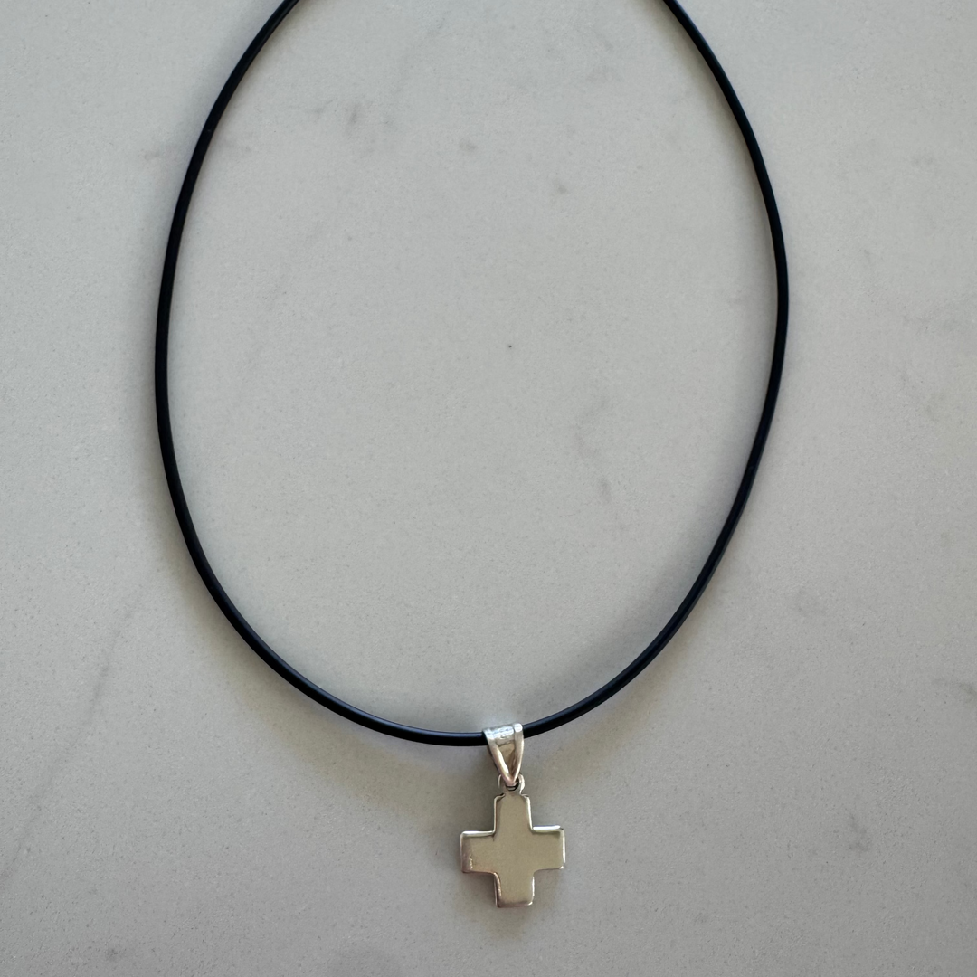 Caucho con Cruz de plata .925