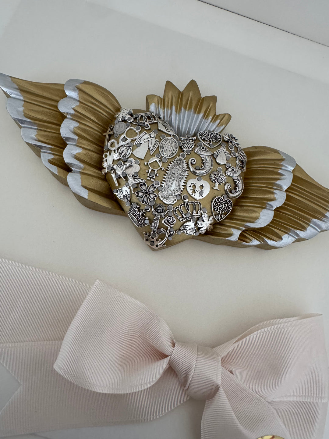 Corazón Milagritos con Alas