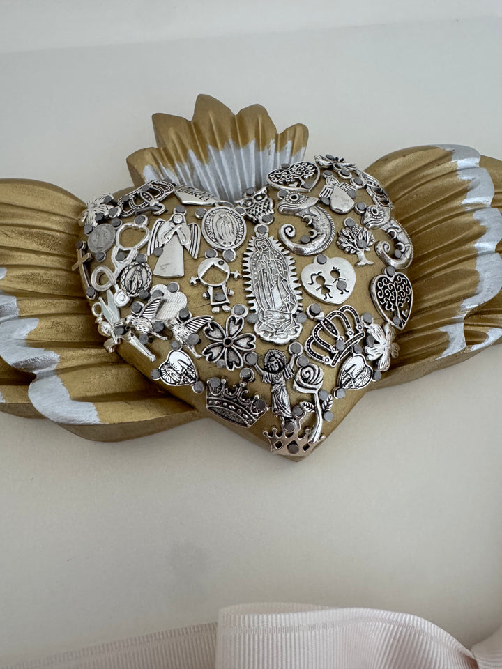 Corazón Milagritos con Alas